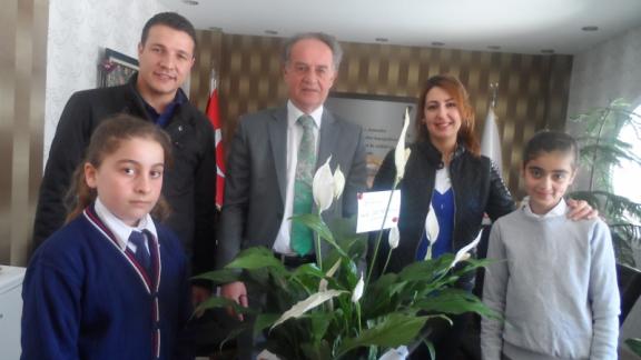 İLÇEMİZE BAĞLI GÖLLÜ İLK VE ORTAOKULUNDAN GELEN ÖĞRETMEN VE ÖĞRENCİLER ŞEHMUS SÜMER´İ ZİYARET ETTİLER