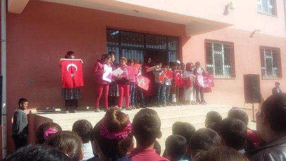 GÖKÇE ORTAOKULUNDA ÇANAKKALE ZAFERİ KUTLAMASI