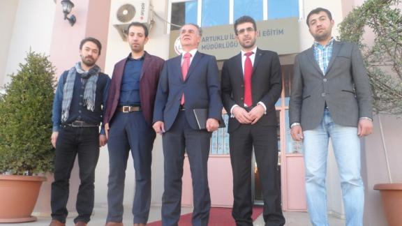 MARDİN GENÇ MÜSİAD BAŞKAN YARDIMCISI VE YÖNETİM KURULU ÜYELERİ İLÇE MİLLİ EĞİTİM MÜDÜRÜMZ SN.ŞEHMUS SÜMERİ ZİYARET ETTİLER.