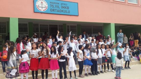 75.YIL İMKB ORTAOKULUNDAN 23 NİSAN KUTLAMASI
