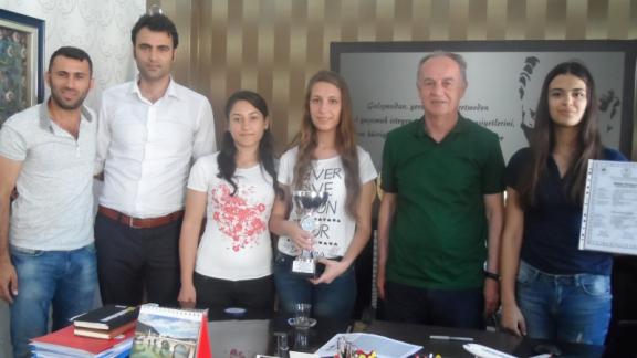 Artuklu Mesleki ve Teknik Anadolu Ticaret lisesi Öğrencilerinden Türkiye Rekoru