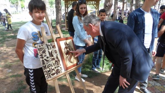 CEMİL TUTAŞI MESLEKİ VE UYGULAMA MERKEZİ İLE KABALA ATATÜRK ORTAOKULU RESİM SERGİSİ