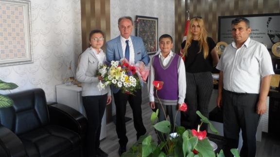 DUMLUPINAR ORTAOKULUNDAN ŞİİR KİTABI
