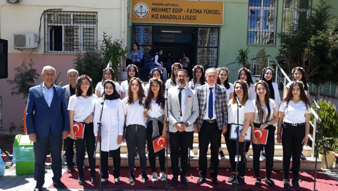 Mehmet Edip Fatma Yüksel Kız Anadolu Lisesinde Bahar Şenliği Coşkusu